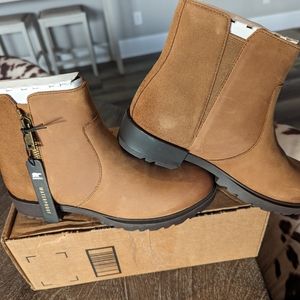 Sorel Emelie II Waterproof Zip up Boots